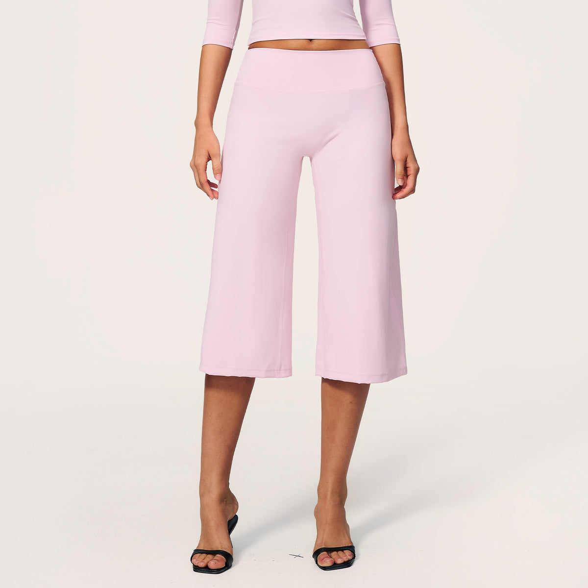 Low waisted Loose Capri
